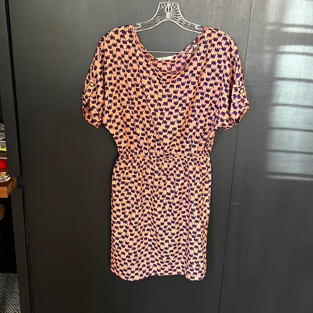 Cute Everly dress. Size small. Unique pattern with purple elephants.